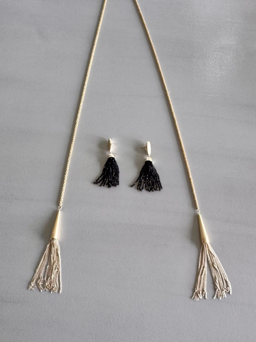 Kendra Scott Gold Rope Necklace with Black Beaded Tassel Earrings